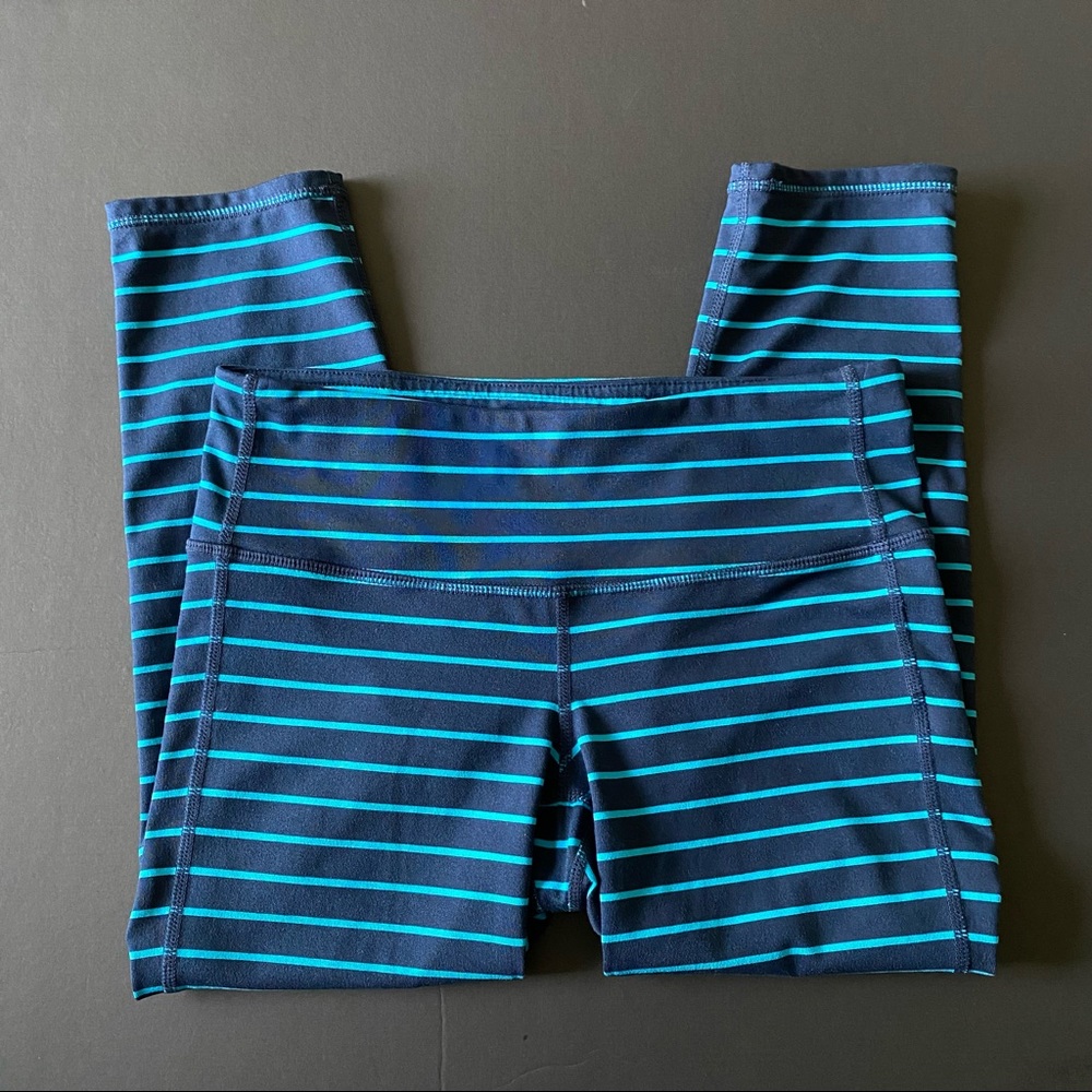 Athleta Chaturanga Striped Capri Cropped Legging Size XS